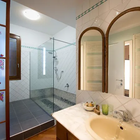 Giardino Di Mia * カルデラーラ・ディ・レーノ